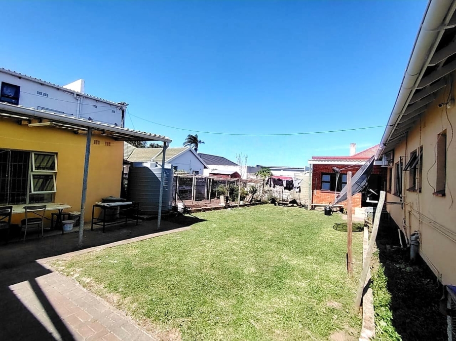 6 Bedroom Property for Sale in Baysville Eastern Cape